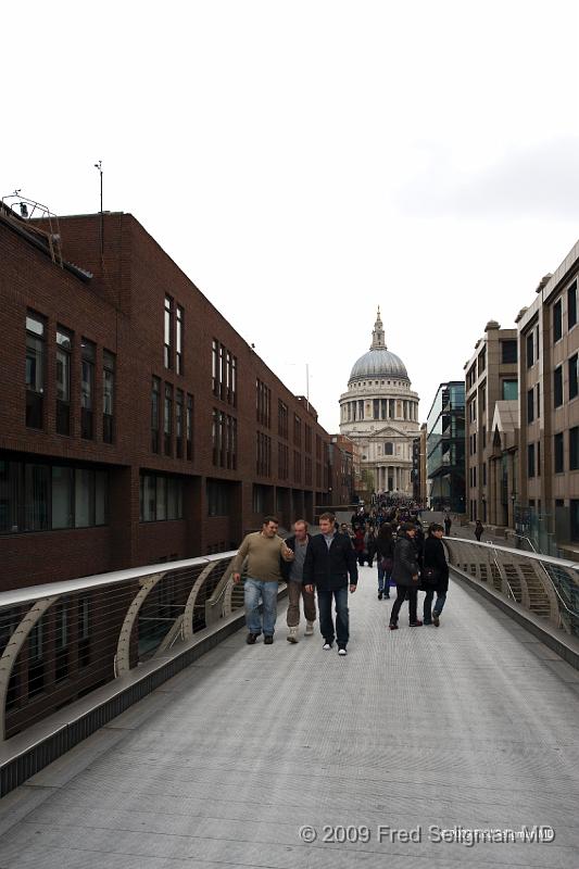 20090410_133855_D3 P1.jpg - St Paul's from Millenium Bridge